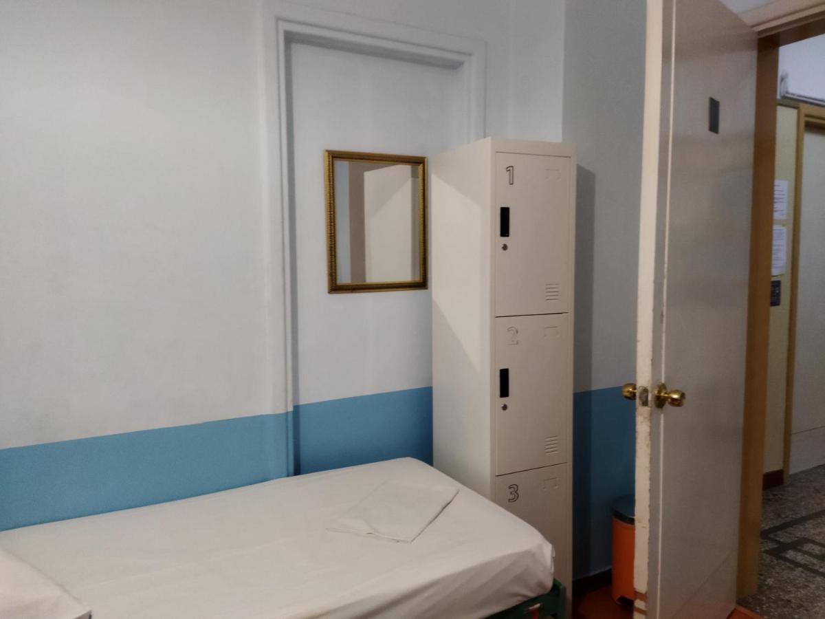 San Remo Hostel Athén Kültér fotó