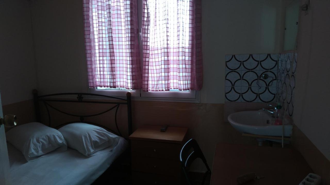 San Remo Hostel Athén Kültér fotó